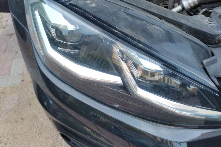 Used Volkswagen Golf 2018 280TSI Automatic R-Line Model Right Front Headlight