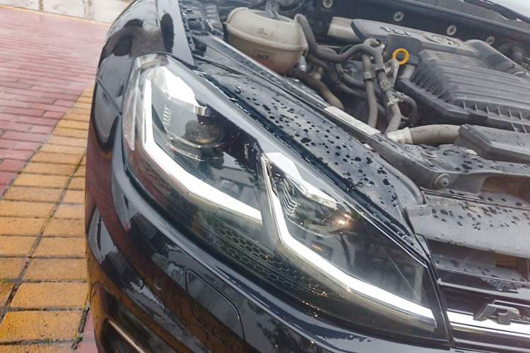 Used Volkswagen Golf 2018 280TSI Automatic R-Line Model Right Front Headlight