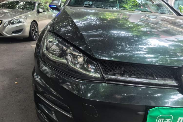 Used Volkswagen Golf 2018 280TSI Automatic R-Line Model Right Front Headlight