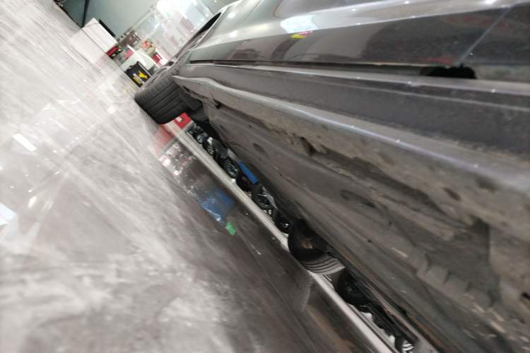 Used Volkswagen Golf 2018 280TSI Automatic R-Line Model Right Side Sill