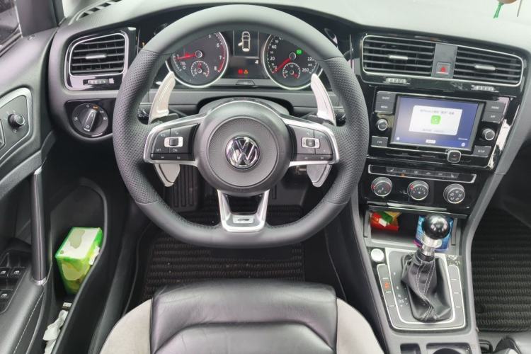 Used Volkswagen Golf 2018 280TSI Automatic R-Line Model Steering Wheel