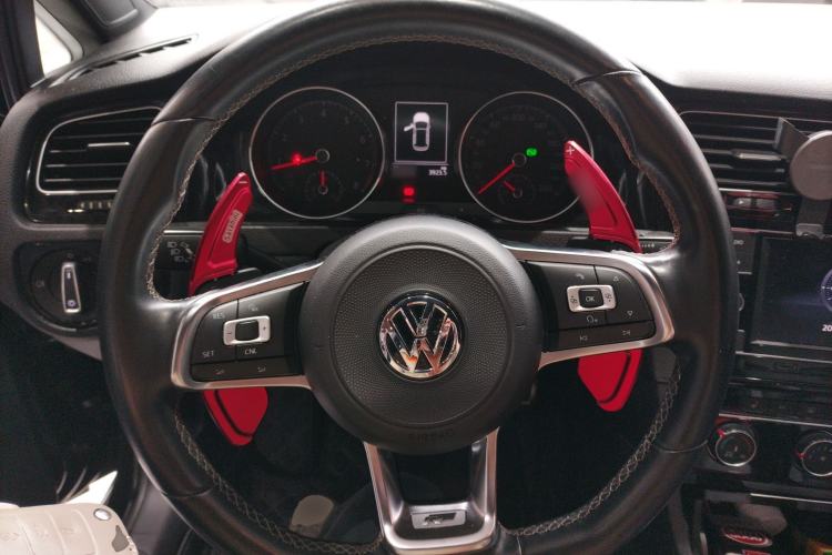 Used Volkswagen Golf 2018 280TSI Automatic R-Line Model Steering Wheel