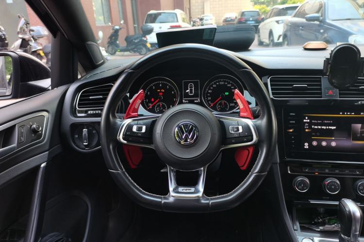 Used Volkswagen Golf 2018 280TSI Automatic R-Line Model Steering Wheel