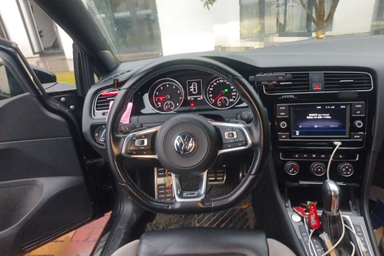 Used Volkswagen Golf 2018 280TSI Automatic R-Line Model Steering Wheel
