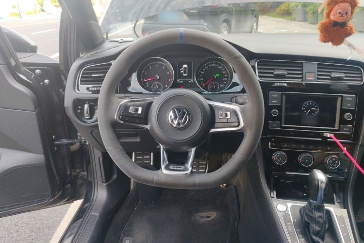 Used Volkswagen Golf 2018 280TSI Automatic R-Line Model Steering Wheel