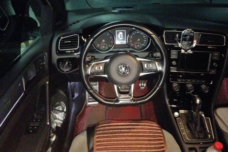 Used Volkswagen Golf 2018 280TSI Automatic R-Line Model Steering Wheel