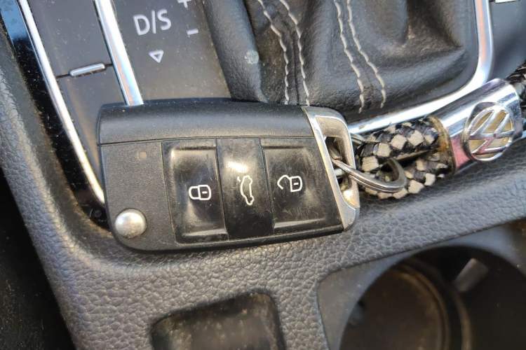 Used Volkswagen Golf 2018 280TSI Automatic R-Line Model Vehicle Key
