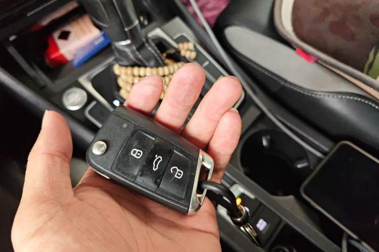 Used Volkswagen Golf 2018 280TSI Automatic R-Line Model Vehicle Key