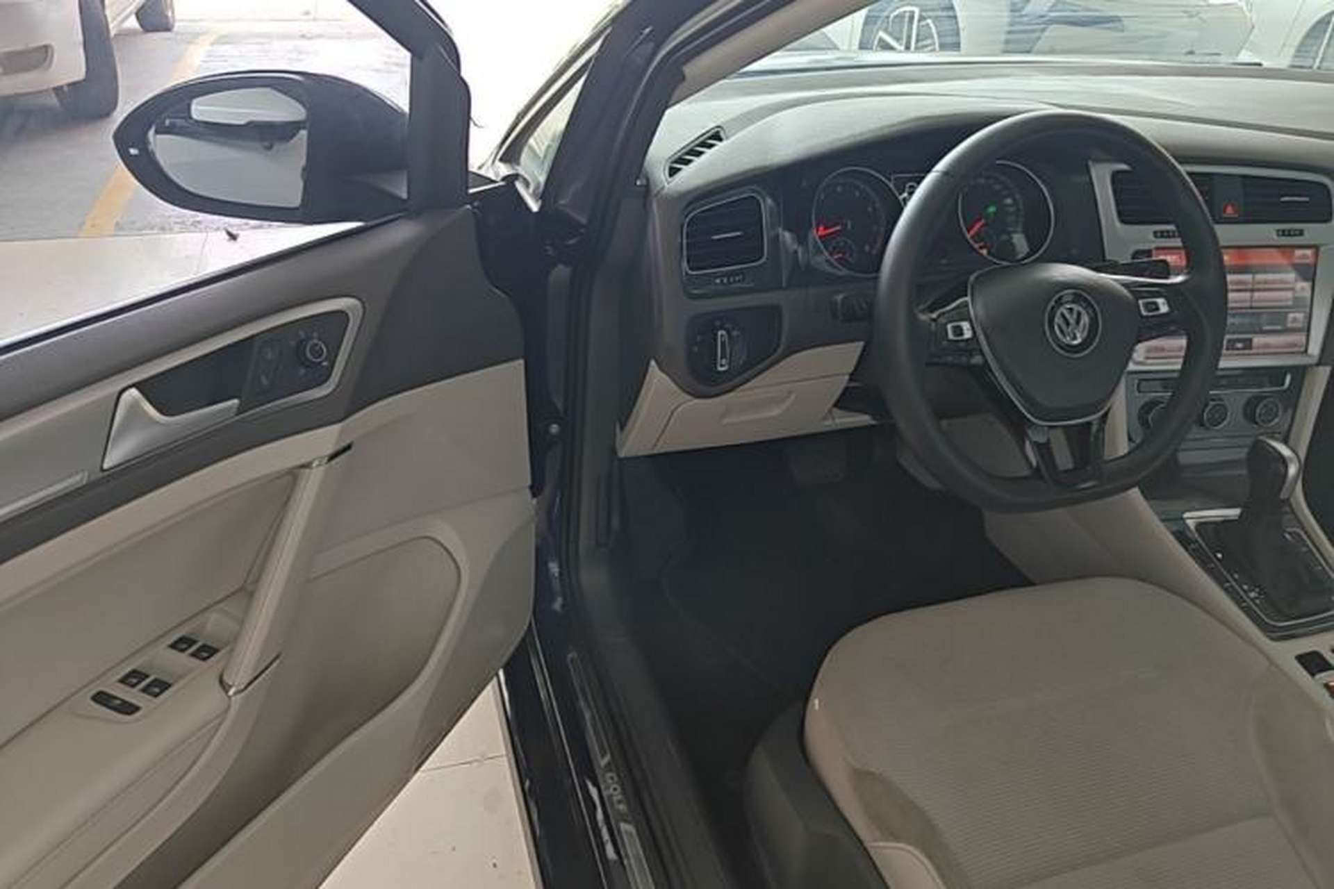 Used Volkswagen Golf 2018 1.6L Automatic Comfort Model Driver Seat