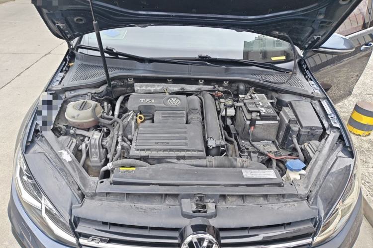 Used Volkswagen Golf 2018 280TSI Automatic R-Line Model Engine Bay