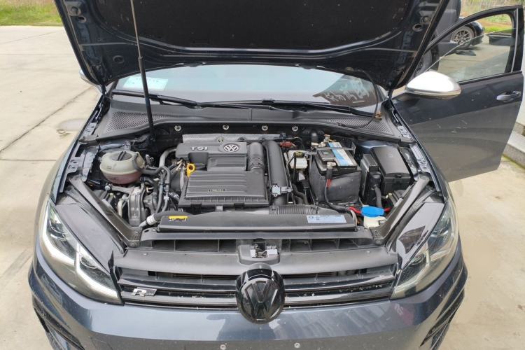 Used Volkswagen Golf 2018 280TSI Automatic R-Line Model Engine Bay