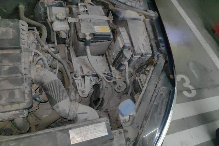 Used Volkswagen Golf 2018 1.6L Automatic Comfort Model Engine Bay Left
