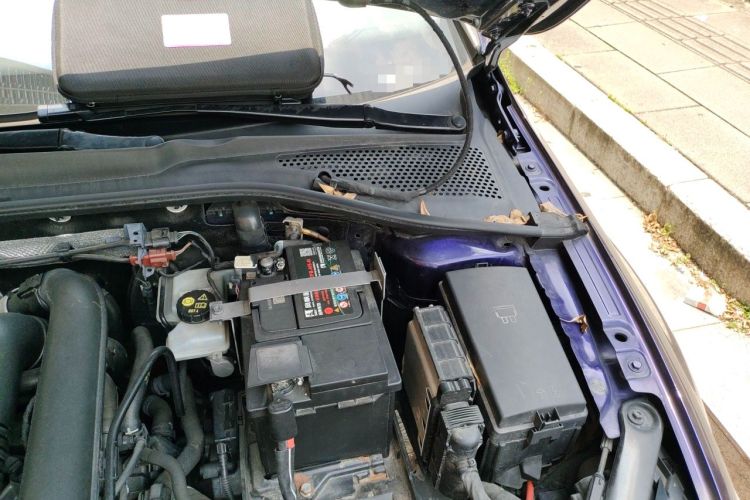 Used Volkswagen Golf 2018 230TSI Automatic Comfort Model Engine Bay Left
