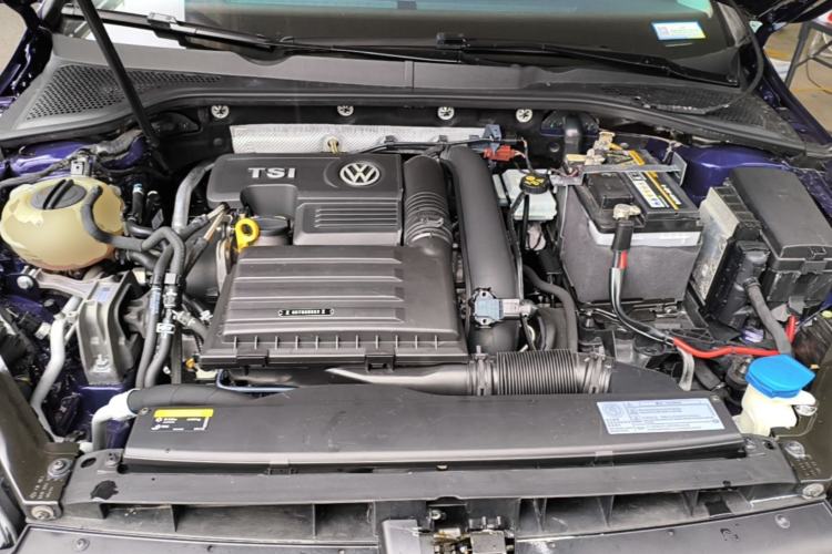 Used Volkswagen Golf 2018 230TSI Automatic Comfort Model Engine Bay