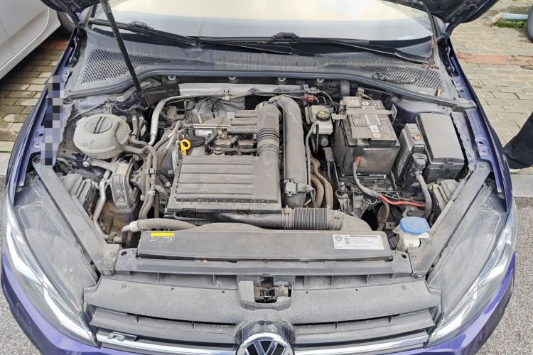 Used Volkswagen Golf 2018 280TSI Automatic R-Line Model Engine Bay