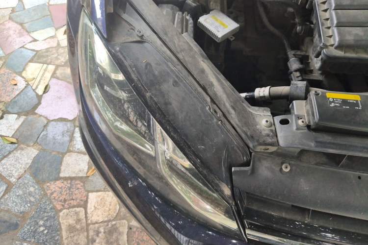Used Volkswagen Golf 2018 1.6L Automatic Comfort Model Engine Bay Right