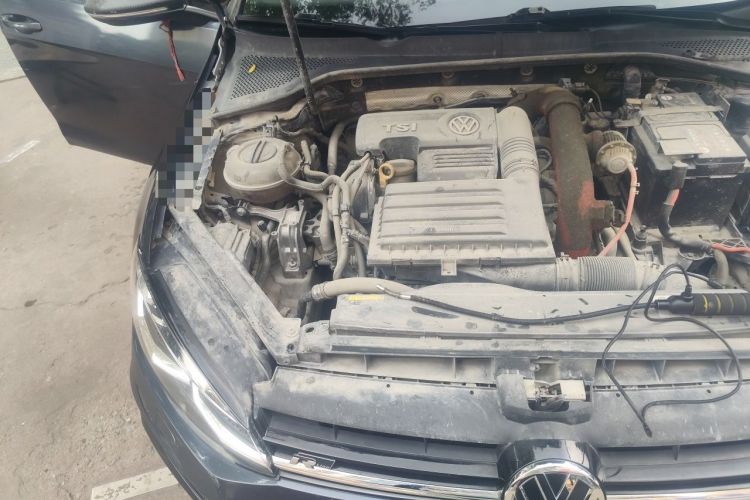 Used Volkswagen Golf 2018 280TSI Automatic R-Line Model Engine Bay Right