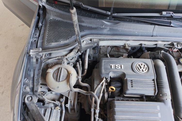 Used Volkswagen Golf 2018 280TSI Automatic R-Line Model Engine Bay Right