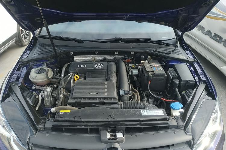 Used Volkswagen Golf 2018 280TSI Automatic R-Line Model Engine Bay