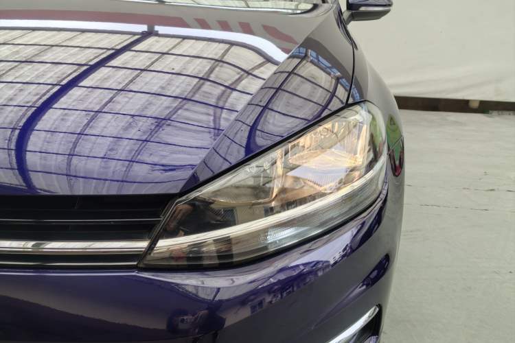 Used Volkswagen Golf 2018 230TSI Automatic Comfort Model Exterior 2