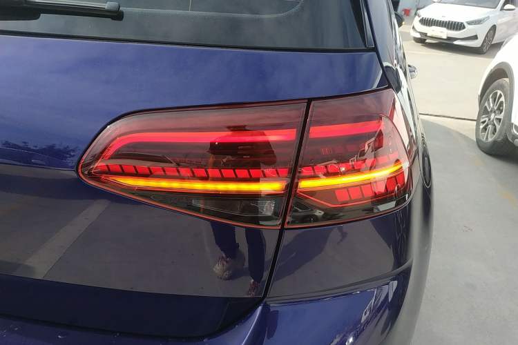 Used Volkswagen Golf 2018 280TSI Automatic R-Line Model Exterior 2