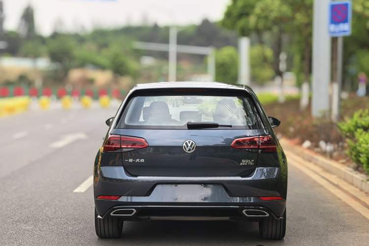 Used Volkswagen Golf 2018 280TSI Automatic R-Line Model Exterior 8
