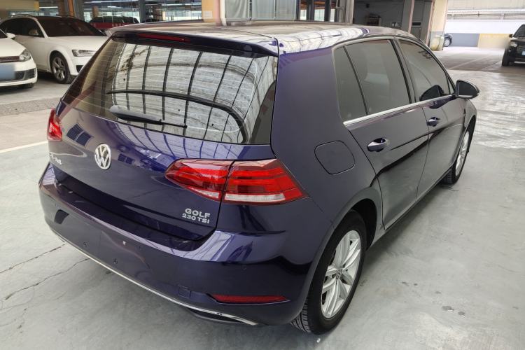 Used Volkswagen Golf 2018 230TSI Automatic Comfort Model Exterior 8