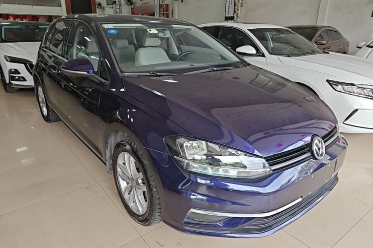 Used Volkswagen Golf 2018 1.6L Automatic Comfort Model Front Right 45 Deg