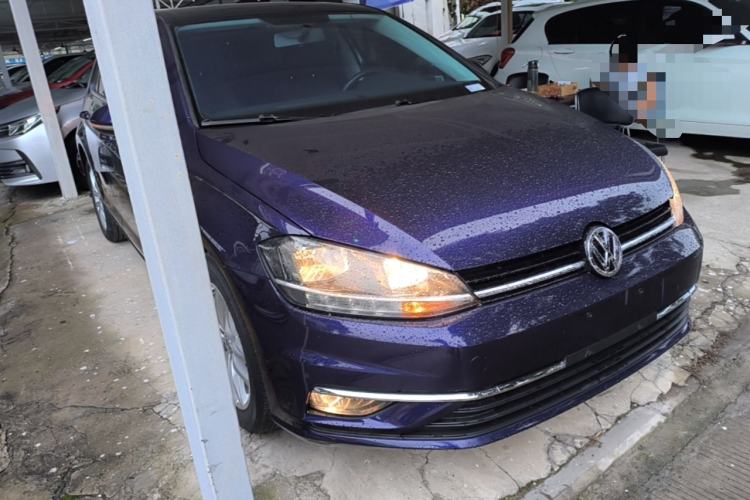Used Volkswagen Golf 2018 230TSI Automatic Comfort Model Front Right 45 Deg