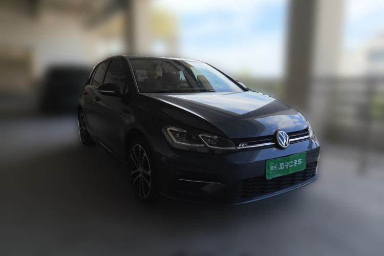 Used Volkswagen Golf 2018 280TSI Automatic R-Line Model Front Right 45 Deg