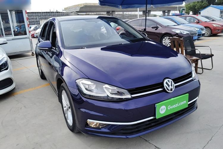 Used Volkswagen Golf 2018 230TSI Automatic Comfort Model Front Right 45 Deg