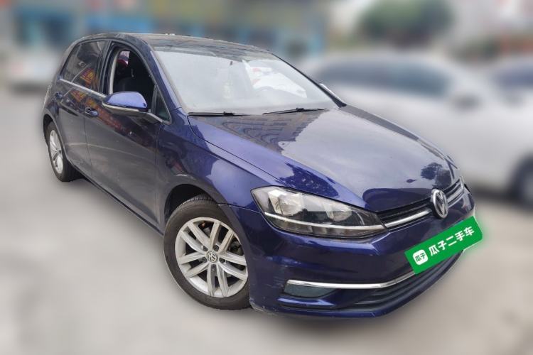 Used Volkswagen Golf 2018 230TSI Automatic Comfort Model Front Right 45 Deg