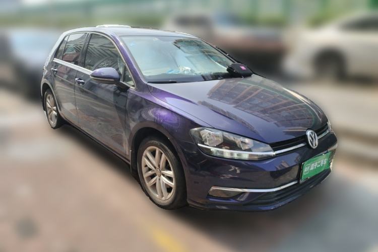 Used Volkswagen Golf 2018 230TSI Automatic Comfort Model Front Right 45 Deg