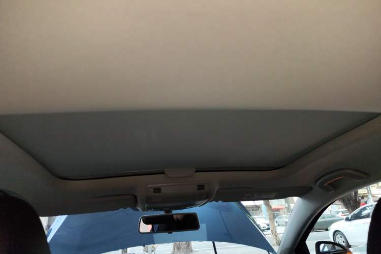 Used Volkswagen Golf 2018 230TSI Automatic Comfort Model Headliner