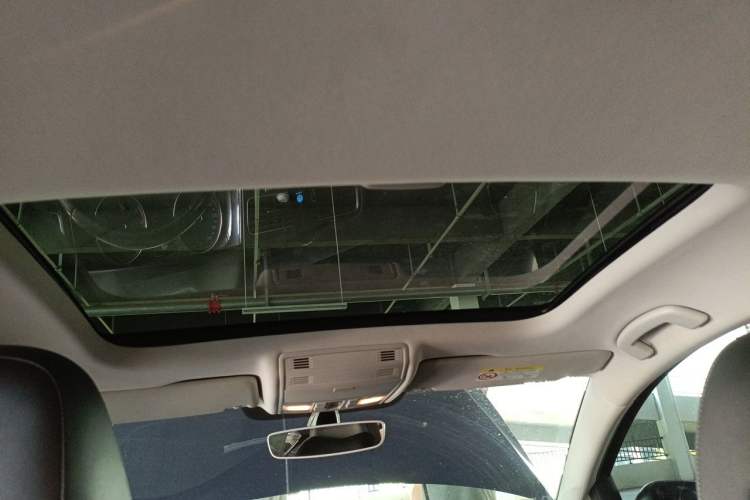 Used Volkswagen Golf 2018 230TSI Automatic Luxury Version Headliner