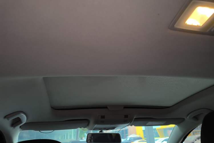 Used Volkswagen Golf 2018 230TSI Automatic Comfort Model Headliner