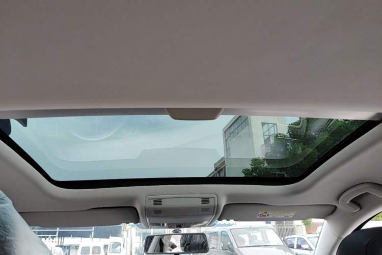 Used Volkswagen Golf 2018 230TSI Automatic Comfort Model Headliner