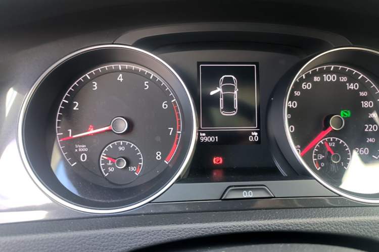 Used Volkswagen Golf 2018 230TSI Automatic Comfort Model Instrument Cluster