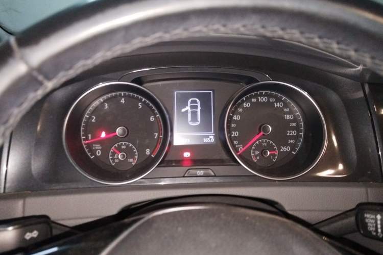 Used Volkswagen Golf 2018 1.6L Automatic Comfort Model Instrument Cluster