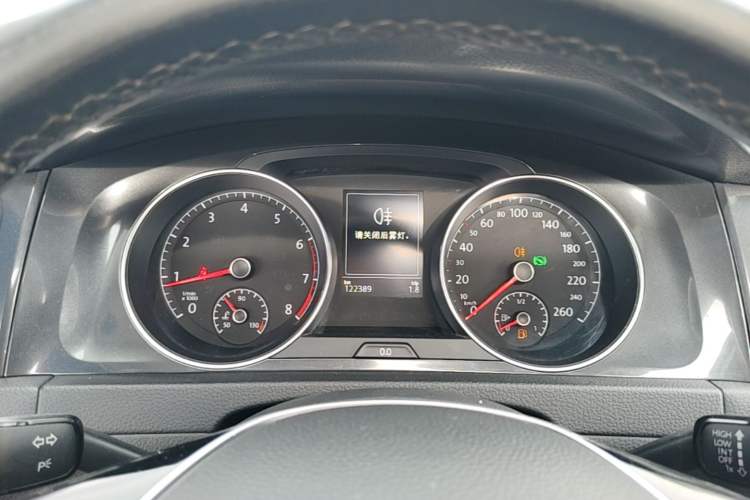 Used Volkswagen Golf 2018 230TSI Automatic Comfort Model Instrument Cluster