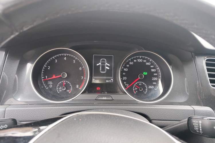 Used Volkswagen Golf 2018 230TSI Automatic Comfort Model Instrument Cluster