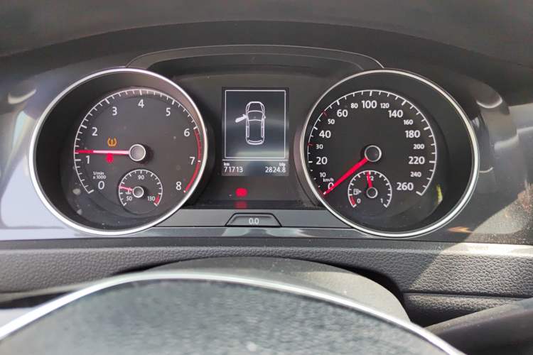 Used Volkswagen Golf 2018 230TSI Automatic Luxury Version Instrument Cluster