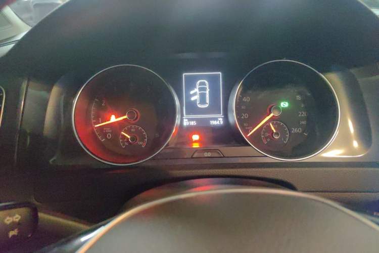 Used Volkswagen Golf 2018 1.6L Automatic Comfort Model Instrument Cluster