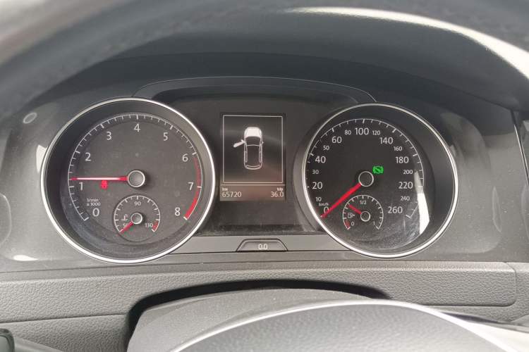 Used Volkswagen Golf 2018 230TSI Automatic Comfort Model Instrument Cluster