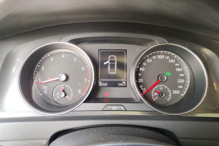 Used Volkswagen Golf 2018 230TSI Automatic Comfort Model Instrument Cluster