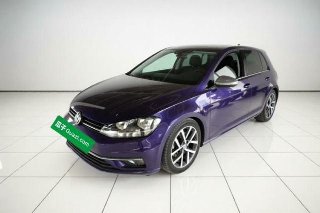 Ojetý Volkswagen Golf 2018 230TSI Automatic Luxury Version