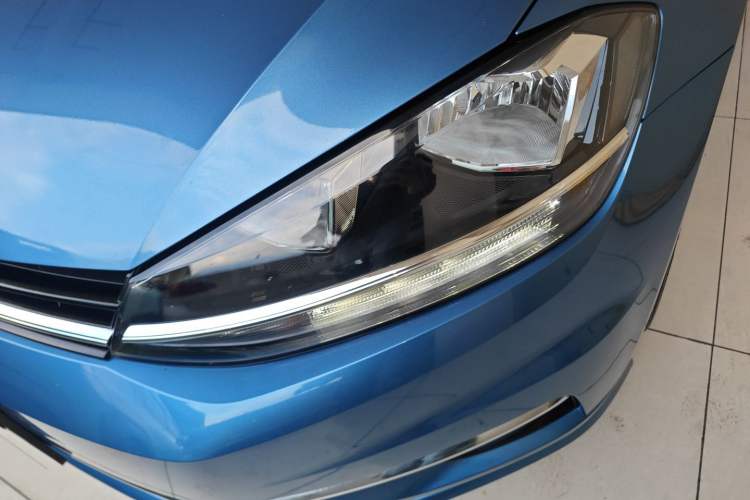 Used Volkswagen Golf 2018 230TSI Automatic Comfort Model Left Front Headlight