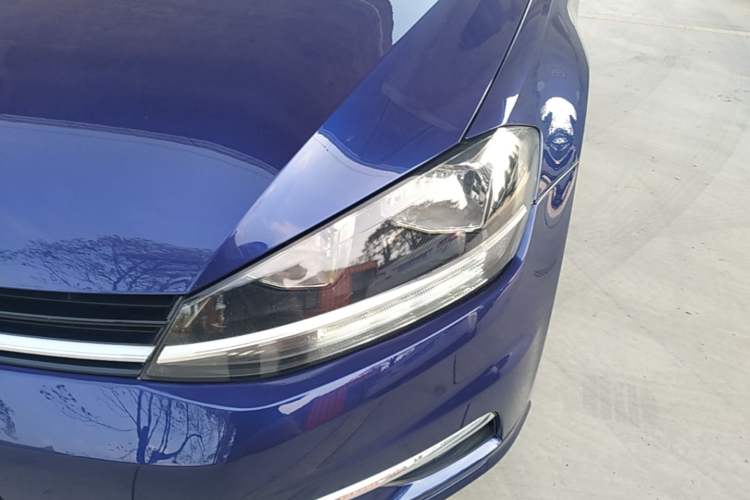 Used Volkswagen Golf 2018 230TSI Automatic Comfort Model Left Front Headlight