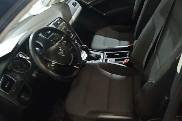 Used Volkswagen Golf 2018 230TSI Automatic Comfort Model Left Front Seat