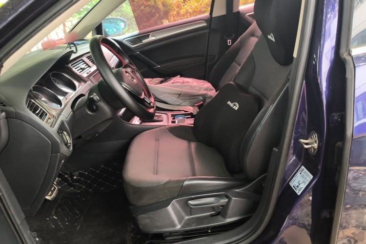 Used Volkswagen Golf 2018 1.6L Automatic Comfort Model Left Front Seat